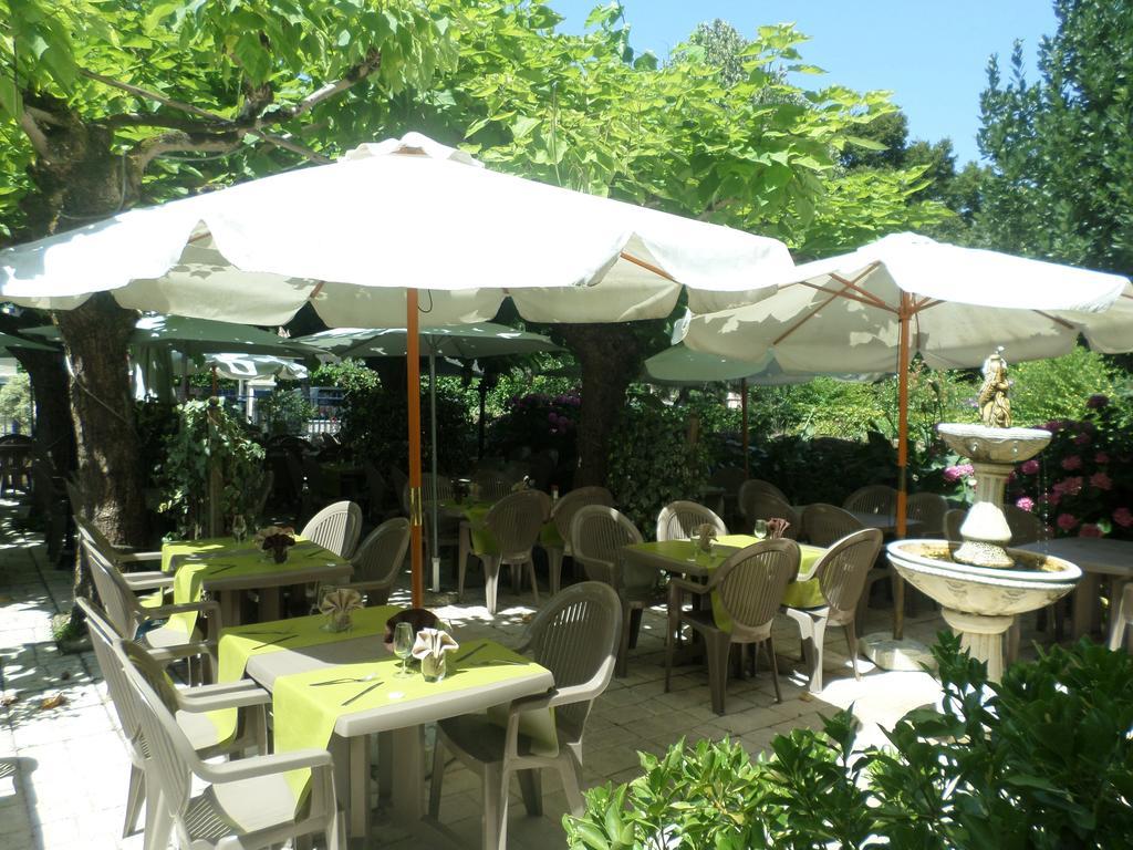 Appart'Hotel Les Tilleuls Saint-Macaire Zimmer foto
