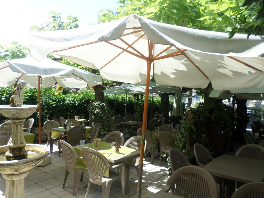 Appart'Hotel Les Tilleuls Saint-Macaire Zimmer foto