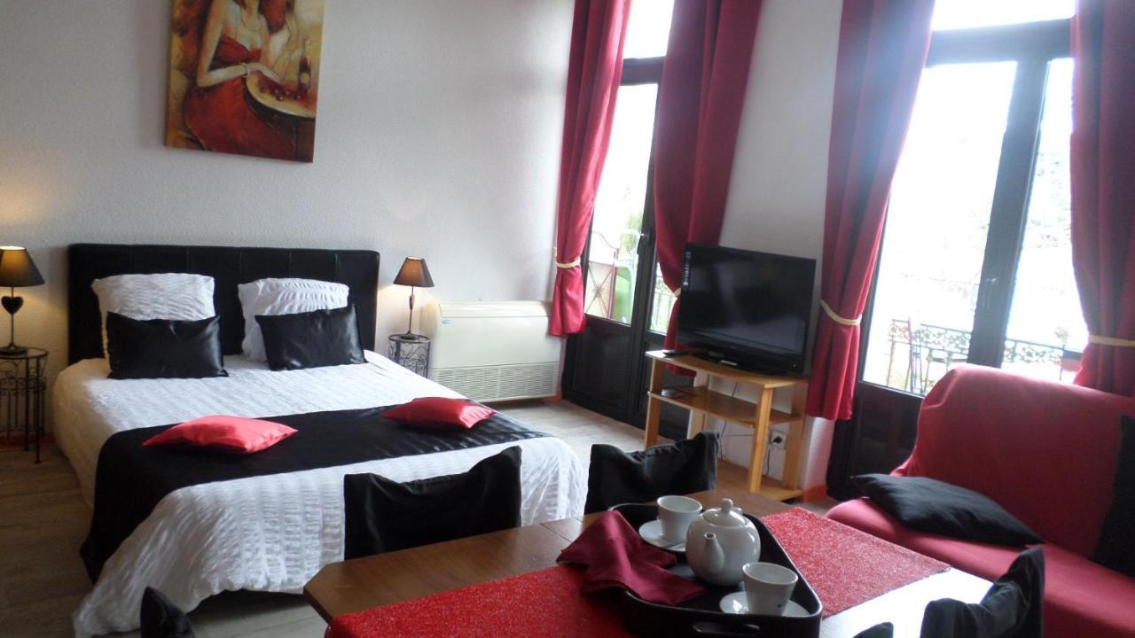 Appart'Hotel Les Tilleuls Saint-Macaire Exterior foto